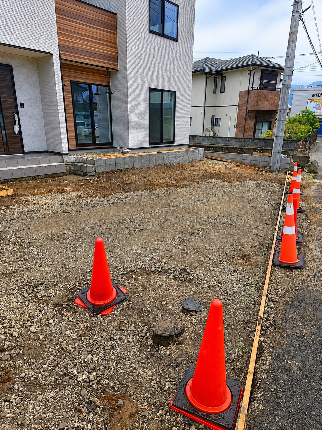 御殿場市 新築外構 整地・砕石路盤づくり